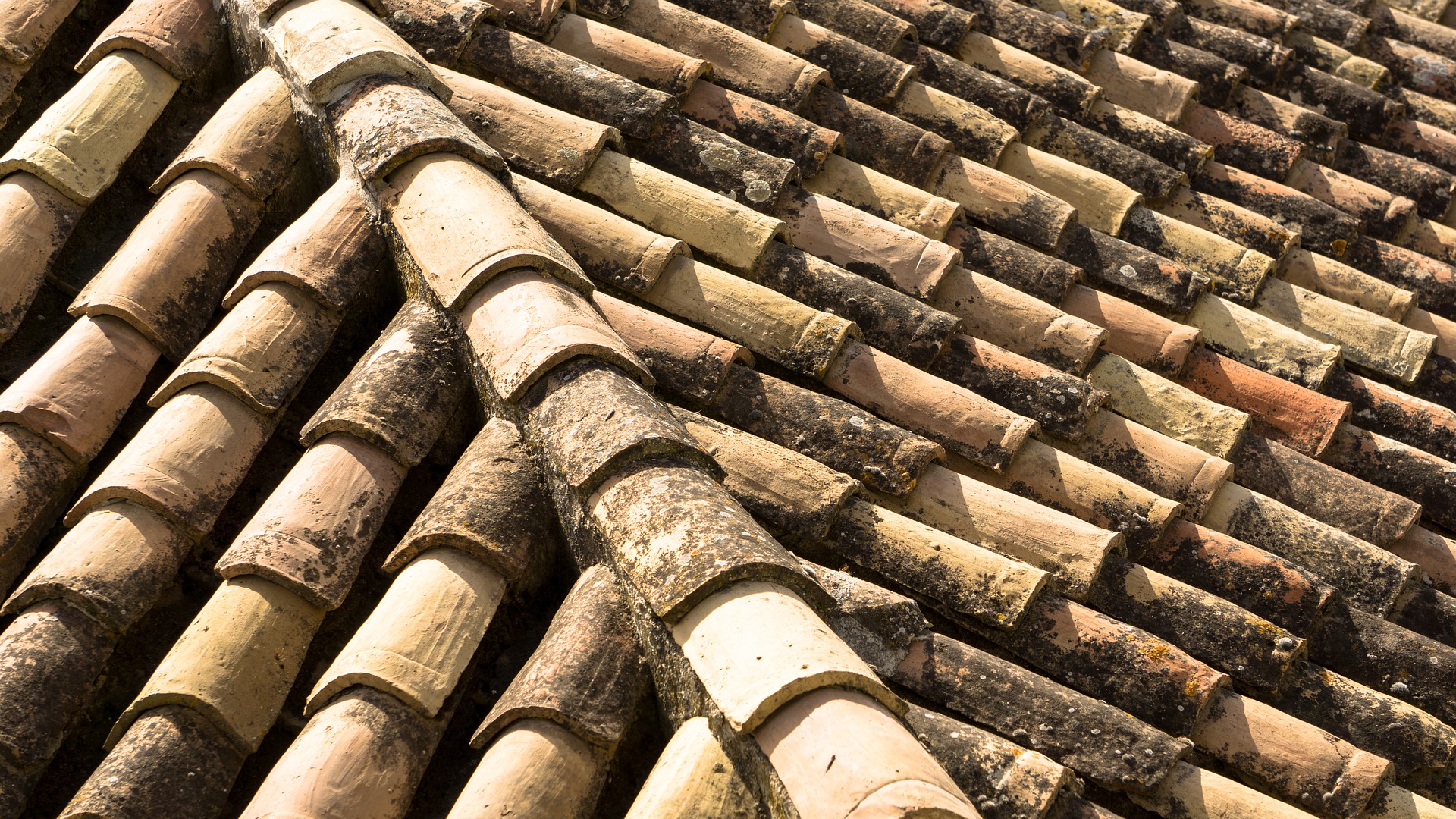 renovation toiture tuile | Maconnerie BERRIAU